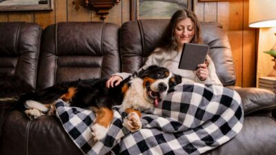 Tips to Stay Warm and Save Energy Tips to Stay Warm and Save Energy