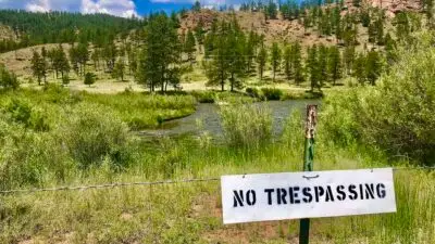 NO TRESPASSING